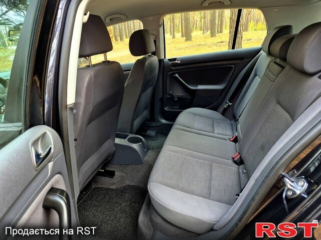 Фольксваген Гольф, об'ємом двигуна 1.6 л та пробігом 220 тис. км за 7000 $, фото 7 на Automoto.ua