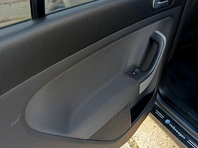 Фольксваген Гольф, объемом двигателя 1.6 л и пробегом 268 тыс. км за 5400 $, фото 12 на Automoto.ua