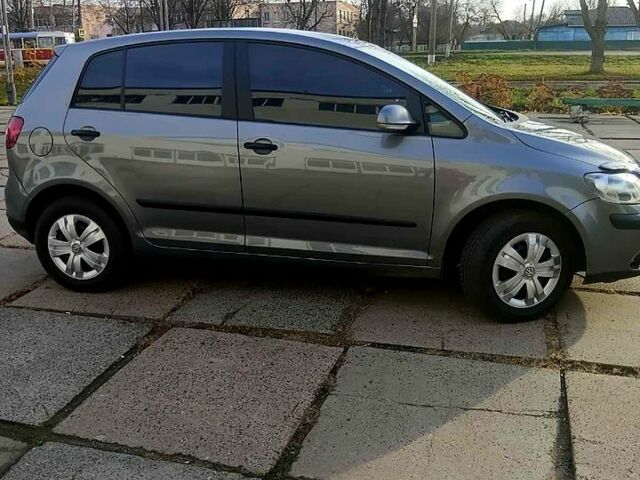 Фольксваген Гольф, объемом двигателя 1.6 л и пробегом 268 тыс. км за 5400 $, фото 4 на Automoto.ua