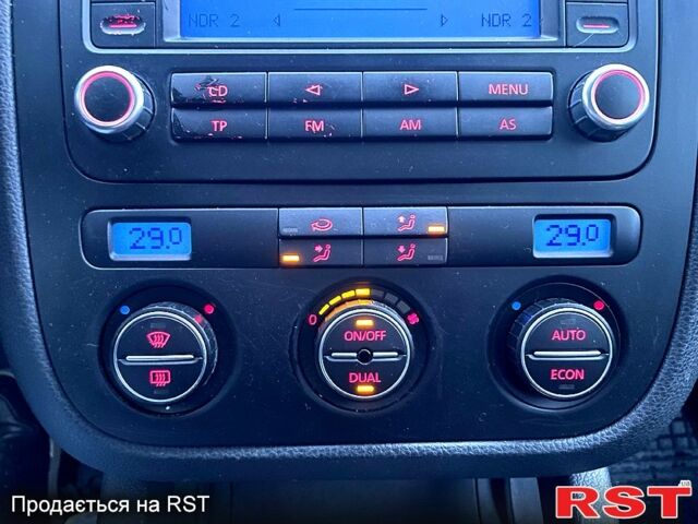 Фольксваген Гольф, объемом двигателя 1.4 л и пробегом 227 тыс. км за 6400 $, фото 12 на Automoto.ua