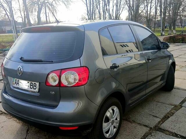 Фольксваген Гольф, объемом двигателя 1.6 л и пробегом 268 тыс. км за 5400 $, фото 3 на Automoto.ua