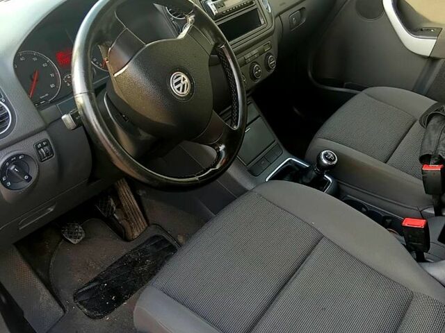 Фольксваген Гольф, объемом двигателя 1.6 л и пробегом 268 тыс. км за 5400 $, фото 5 на Automoto.ua