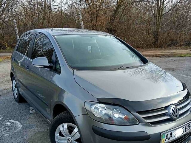 Фольксваген Гольф, объемом двигателя 1.6 л и пробегом 268 тыс. км за 5400 $, фото 1 на Automoto.ua