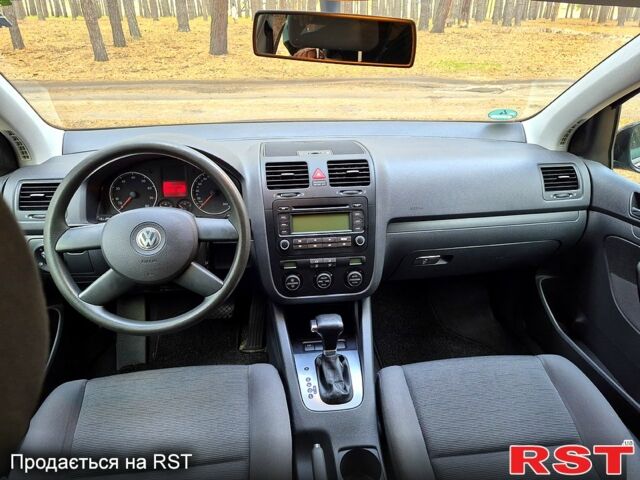 Фольксваген Гольф, об'ємом двигуна 1.6 л та пробігом 220 тис. км за 7000 $, фото 6 на Automoto.ua