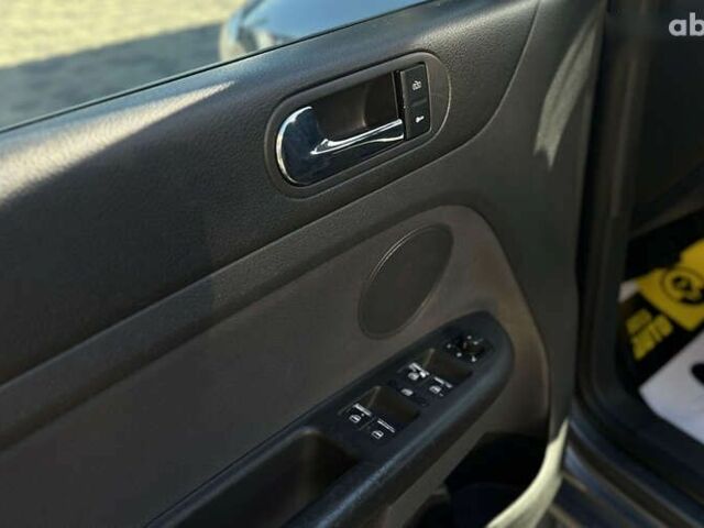 Фольксваген Гольф, об'ємом двигуна 1.4 л та пробігом 228 тис. км за 5800 $, фото 16 на Automoto.ua