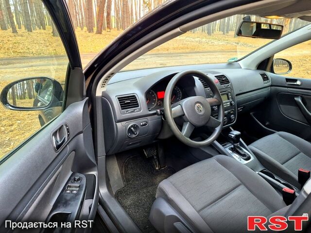 Фольксваген Гольф, об'ємом двигуна 1.6 л та пробігом 220 тис. км за 7000 $, фото 5 на Automoto.ua