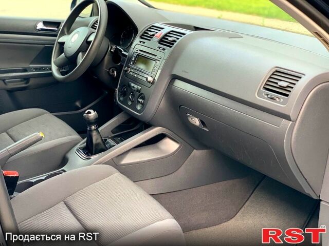 Фольксваген Гольф, об'ємом двигуна 1.6 л та пробігом 204 тис. км за 5900 $, фото 4 на Automoto.ua