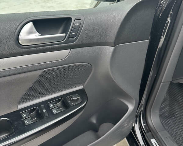 Фольксваген Гольф, об'ємом двигуна 1.4 л та пробігом 242 тис. км за 5800 $, фото 8 на Automoto.ua