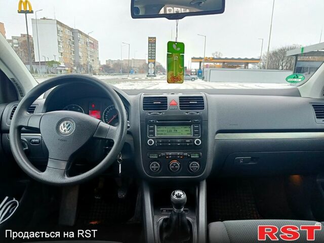 Фольксваген Гольф, объемом двигателя 16 л и пробегом 218 тыс. км за 5900 $, фото 8 на Automoto.ua