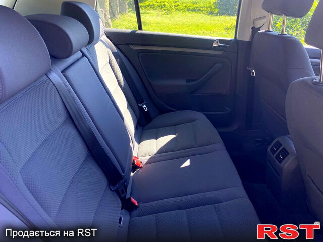 Фольксваген Гольф, об'ємом двигуна 1.6 л та пробігом 213 тис. км за 5800 $, фото 9 на Automoto.ua