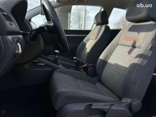 Фольксваген Гольф, объемом двигателя 1.6 л и пробегом 235 тыс. км за 5100 $, фото 21 на Automoto.ua