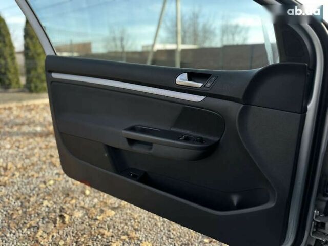 Фольксваген Гольф, объемом двигателя 1.6 л и пробегом 235 тыс. км за 5100 $, фото 23 на Automoto.ua