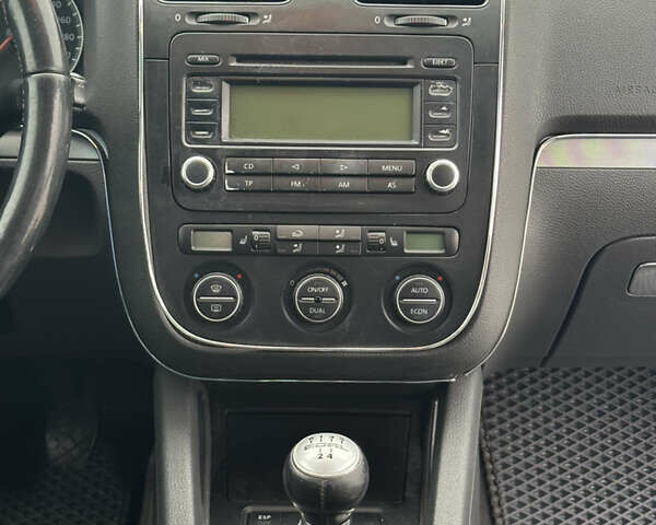 Фольксваген Гольф, об'ємом двигуна 1.4 л та пробігом 242 тис. км за 5800 $, фото 11 на Automoto.ua