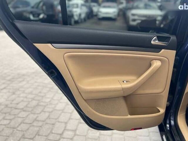 Фольксваген Гольф, объемом двигателя 1.6 л и пробегом 170 тыс. км за 6700 $, фото 18 на Automoto.ua