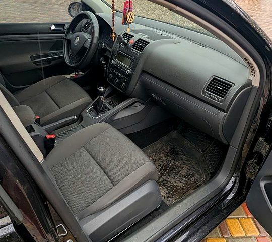 Фольксваген Гольф, объемом двигателя 16 л и пробегом 222 тыс. км за 5900 $, фото 5 на Automoto.ua
