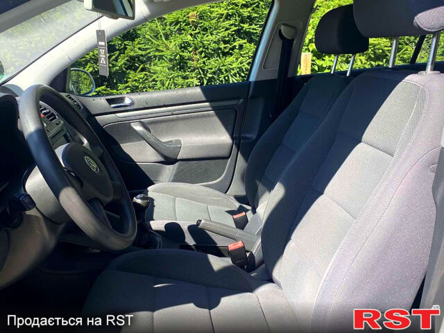 Фольксваген Гольф, об'ємом двигуна 1.6 л та пробігом 213 тис. км за 5800 $, фото 8 на Automoto.ua