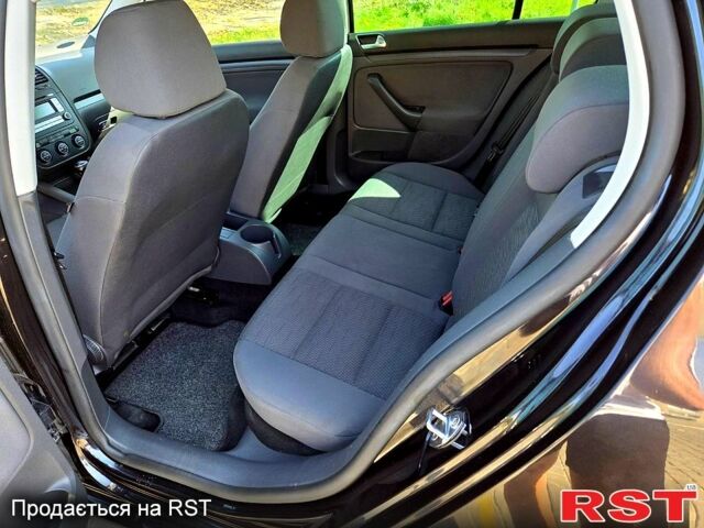 Фольксваген Гольф, объемом двигателя 1.6 л и пробегом 225 тыс. км за 6300 $, фото 6 на Automoto.ua