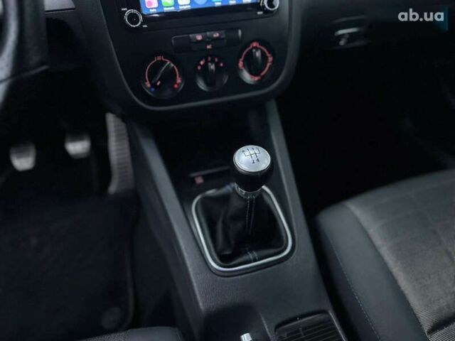 Фольксваген Гольф, объемом двигателя 1.6 л и пробегом 214 тыс. км за 6000 $, фото 29 на Automoto.ua