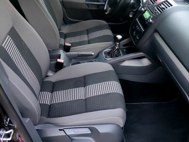 Фольксваген Гольф, об'ємом двигуна 1.6 л та пробігом 182 тис. км за 7500 $, фото 5 на Automoto.ua