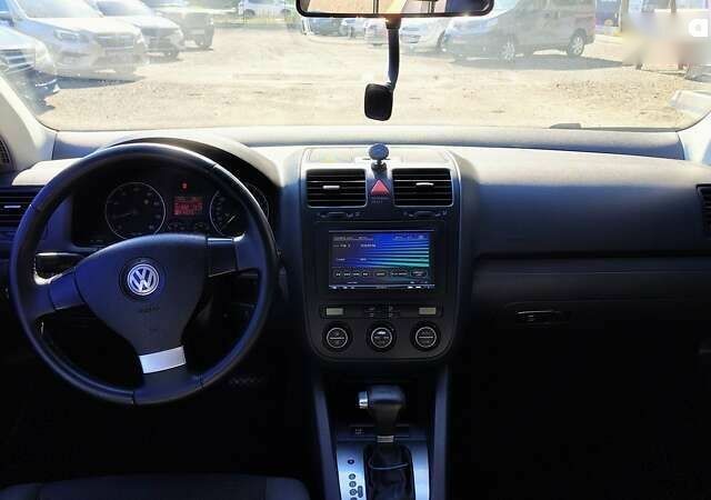 Фольксваген Гольф, объемом двигателя 1.6 л и пробегом 334 тыс. км за 5299 $, фото 12 на Automoto.ua