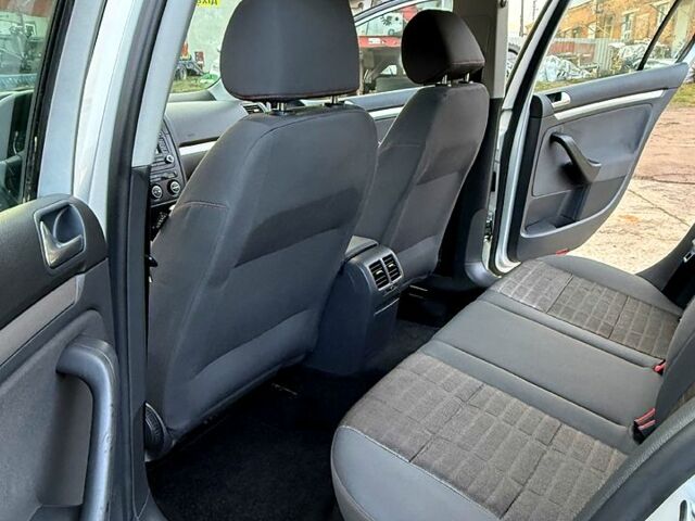 Фольксваген Гольф, объемом двигателя 1.6 л и пробегом 198 тыс. км за 6500 $, фото 11 на Automoto.ua