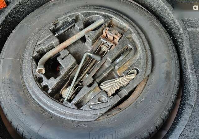 Фольксваген Гольф, объемом двигателя 1.6 л и пробегом 334 тыс. км за 5299 $, фото 14 на Automoto.ua