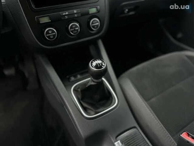 Фольксваген Гольф, объемом двигателя 1.6 л и пробегом 195 тыс. км за 6800 $, фото 26 на Automoto.ua