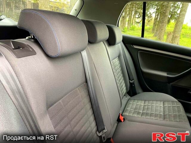 Фольксваген Гольф, об'ємом двигуна 1.6 л та пробігом 221 тис. км за 5800 $, фото 10 на Automoto.ua