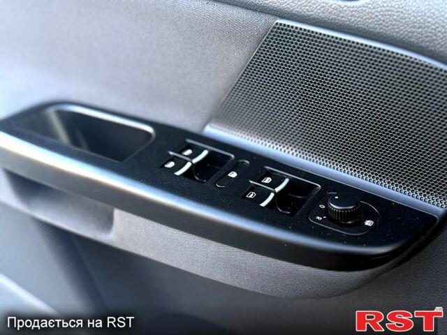 Фольксваген Гольф, объемом двигателя 1.6 л и пробегом 156 тыс. км за 5900 $, фото 5 на Automoto.ua