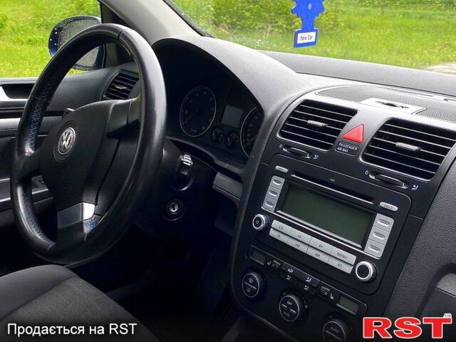 Фольксваген Гольф, об'ємом двигуна 1.6 л та пробігом 221 тис. км за 5800 $, фото 5 на Automoto.ua