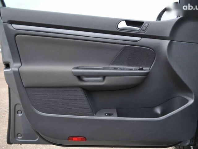 Фольксваген Гольф, объемом двигателя 1.4 л и пробегом 128 тыс. км за 7500 $, фото 27 на Automoto.ua