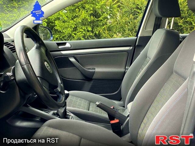Фольксваген Гольф, об'ємом двигуна 1.6 л та пробігом 221 тис. км за 5800 $, фото 7 на Automoto.ua