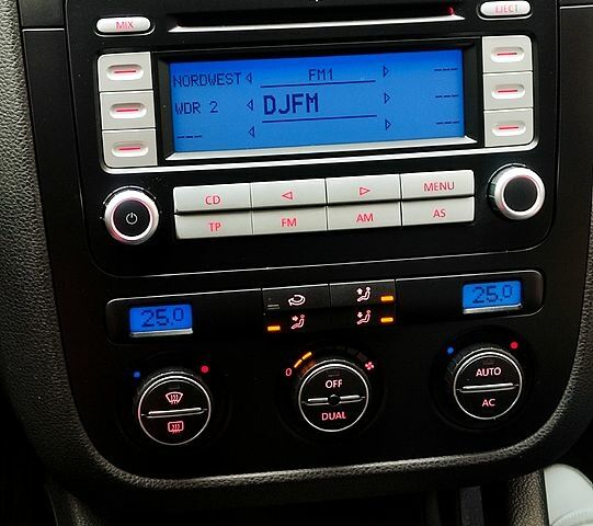 Фольксваген Гольф, об'ємом двигуна 1.6 л та пробігом 250 тис. км за 6850 $, фото 9 на Automoto.ua