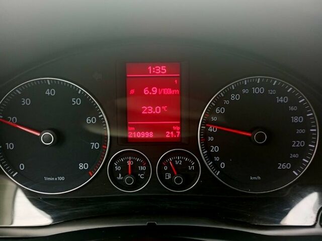 Фольксваген Гольф, об'ємом двигуна 1.6 л та пробігом 210 тис. км за 6500 $, фото 4 на Automoto.ua