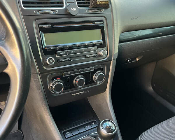 Фольксваген Гольф, объемом двигателя 1.39 л и пробегом 242 тыс. км за 7700 $, фото 24 на Automoto.ua