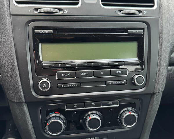 Фольксваген Гольф, объемом двигателя 1.4 л и пробегом 240 тыс. км за 7100 $, фото 21 на Automoto.ua