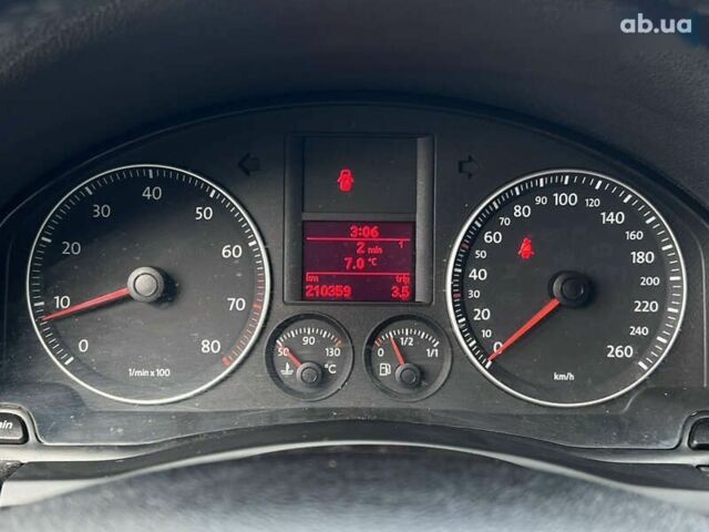 Фольксваген Гольф, объемом двигателя 1.4 л и пробегом 210 тыс. км за 5490 $, фото 17 на Automoto.ua