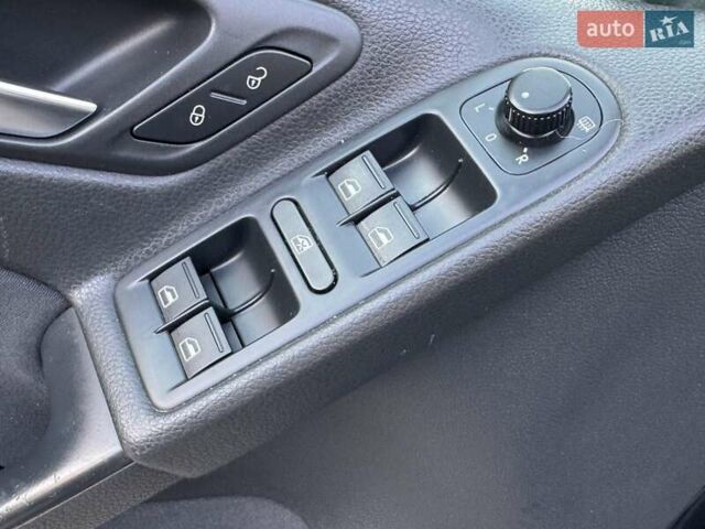 Фольксваген Гольф, объемом двигателя 1.6 л и пробегом 231 тыс. км за 7500 $, фото 15 на Automoto.ua