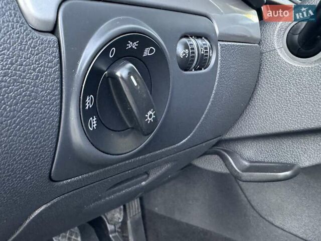 Фольксваген Гольф, объемом двигателя 1.6 л и пробегом 231 тыс. км за 7500 $, фото 16 на Automoto.ua