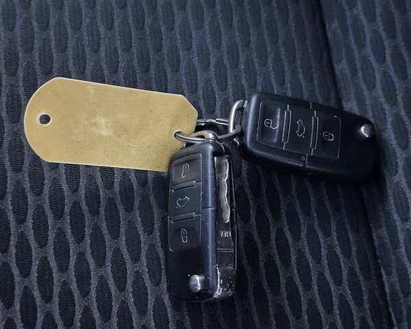 Фольксваген Гольф, объемом двигателя 1.6 л и пробегом 231 тыс. км за 7500 $, фото 38 на Automoto.ua