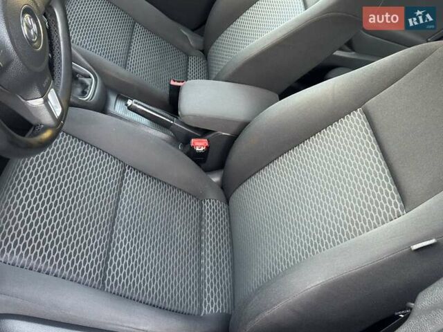 Фольксваген Гольф, объемом двигателя 1.6 л и пробегом 231 тыс. км за 7500 $, фото 26 на Automoto.ua