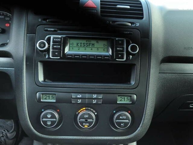 Фольксваген Гольф, объемом двигателя 1.4 л и пробегом 223 тыс. км за 6600 $, фото 24 на Automoto.ua