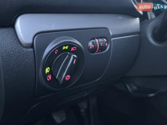 Фольксваген Гольф, объемом двигателя 1.6 л и пробегом 231 тыс. км за 7500 $, фото 37 на Automoto.ua