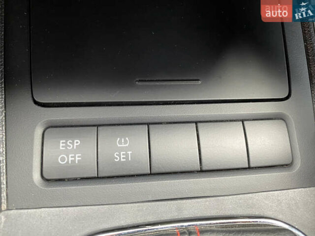 Фольксваген Гольф, объемом двигателя 1.39 л и пробегом 235 тыс. км за 7900 $, фото 9 на Automoto.ua