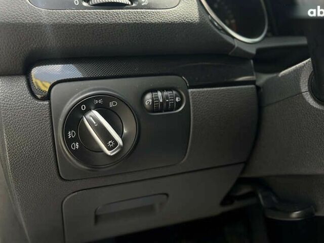 Фольксваген Гольф, объемом двигателя 1.6 л и пробегом 296 тыс. км за 7800 $, фото 17 на Automoto.ua