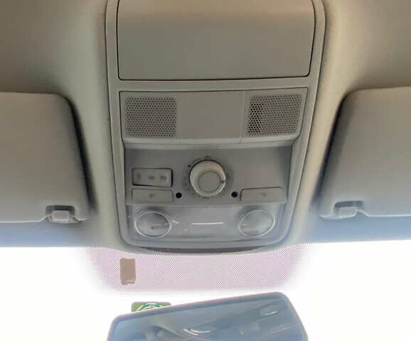 Фольксваген Гольф, объемом двигателя 1.6 л и пробегом 260 тыс. км за 8200 $, фото 16 на Automoto.ua