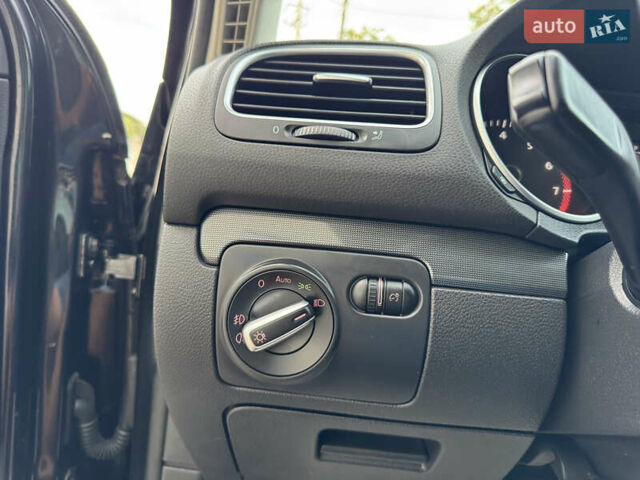 Фольксваген Гольф, объемом двигателя 1.39 л и пробегом 206 тыс. км за 9800 $, фото 60 на Automoto.ua