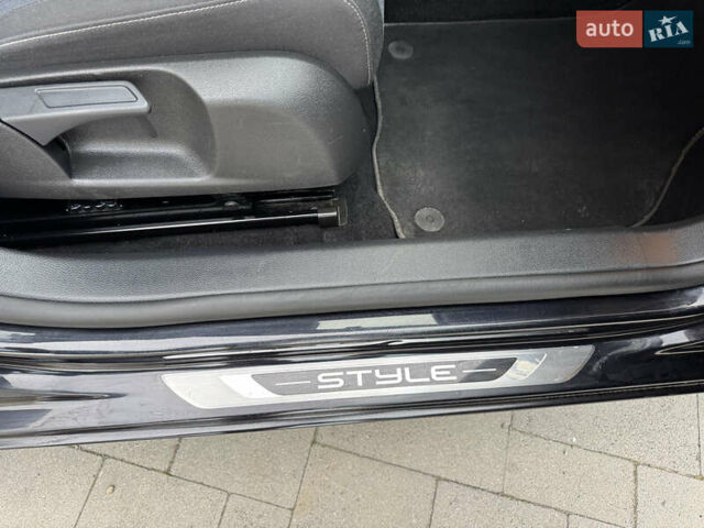 Фольксваген Гольф, объемом двигателя 1.39 л и пробегом 206 тыс. км за 9800 $, фото 40 на Automoto.ua