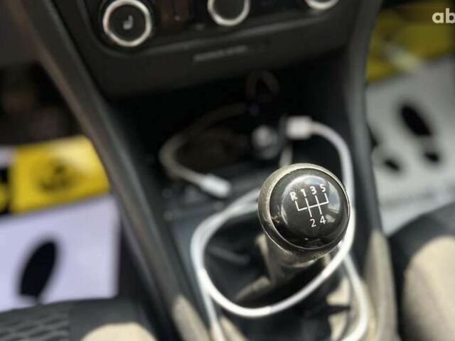 Фольксваген Гольф, об'ємом двигуна 1.6 л та пробігом 333 тис. км за 7500 $, фото 18 на Automoto.ua