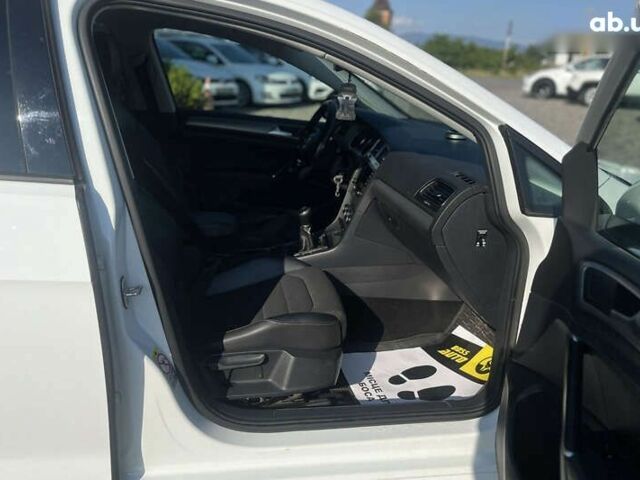 Фольксваген Гольф, объемом двигателя 1.6 л и пробегом 280 тыс. км за 10800 $, фото 12 на Automoto.ua